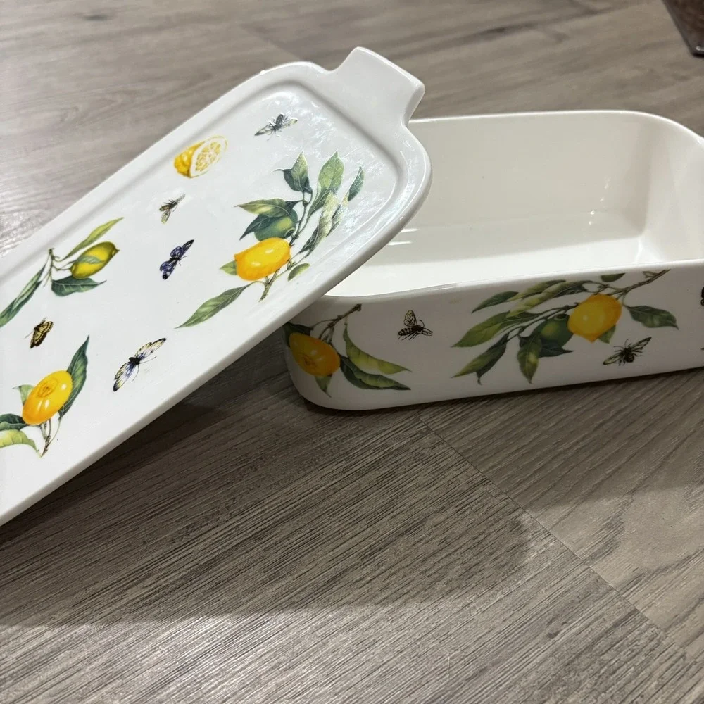 Grace Pantry Lemons, Bees, Butterflies Porcelain Oven Safe Casserole Dish W/ Lid